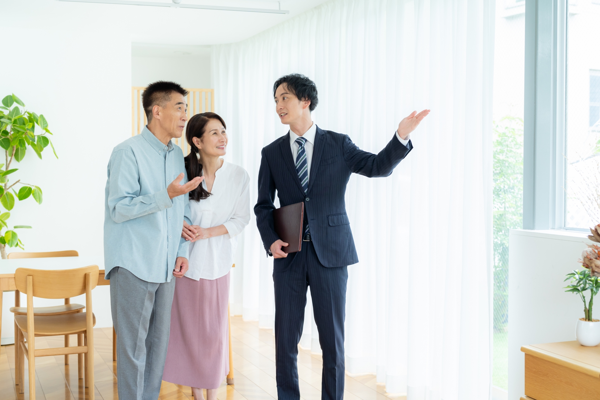 なぜ価格が変動するの？売却価格変動の原因を、お客様に不動産会社が教える要因と対策のコンテンツ制作
