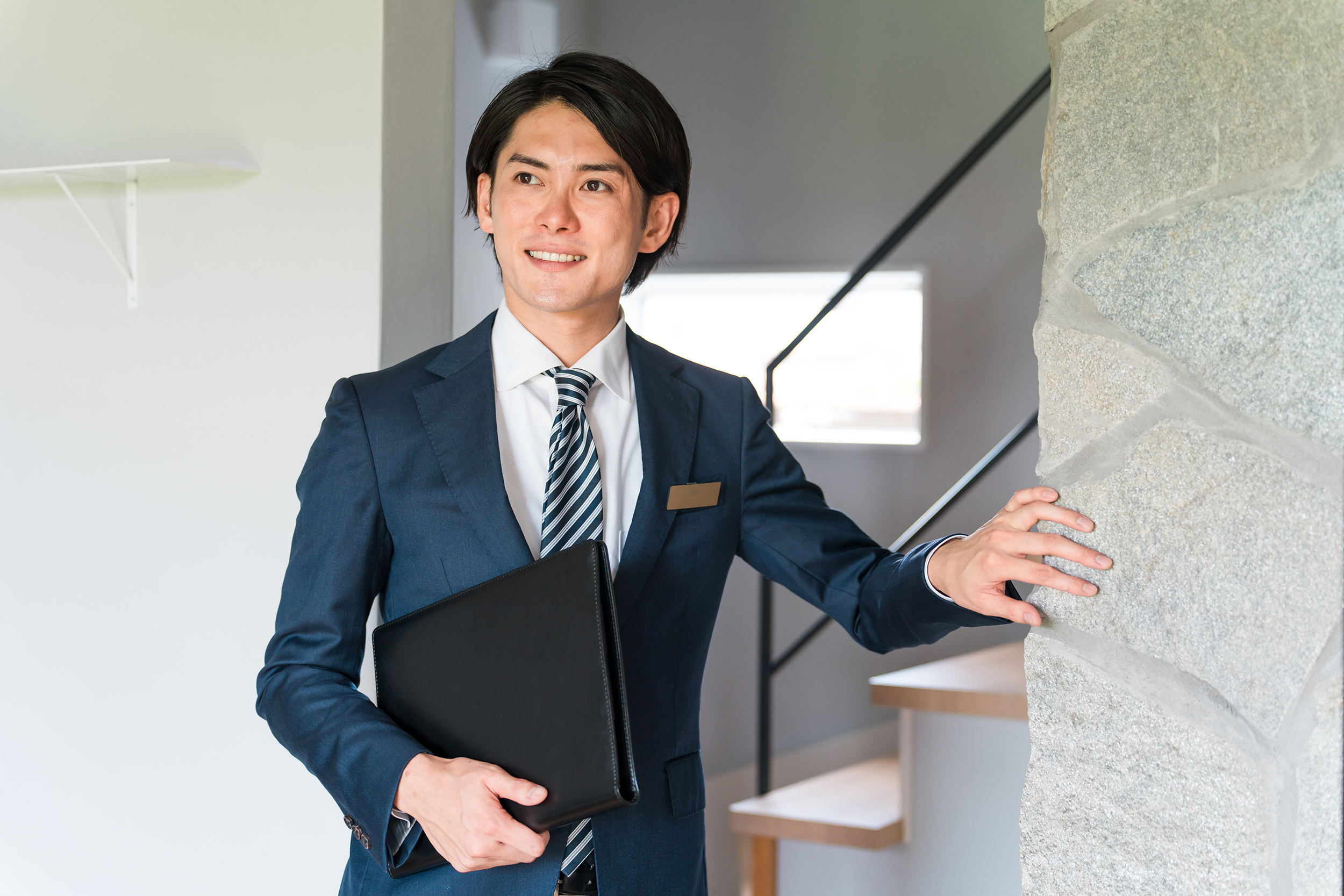 【不動産営業マンの解説コンテンツ】古い中古マンション水回り、売却前にリフォームすべき？賢い売却術