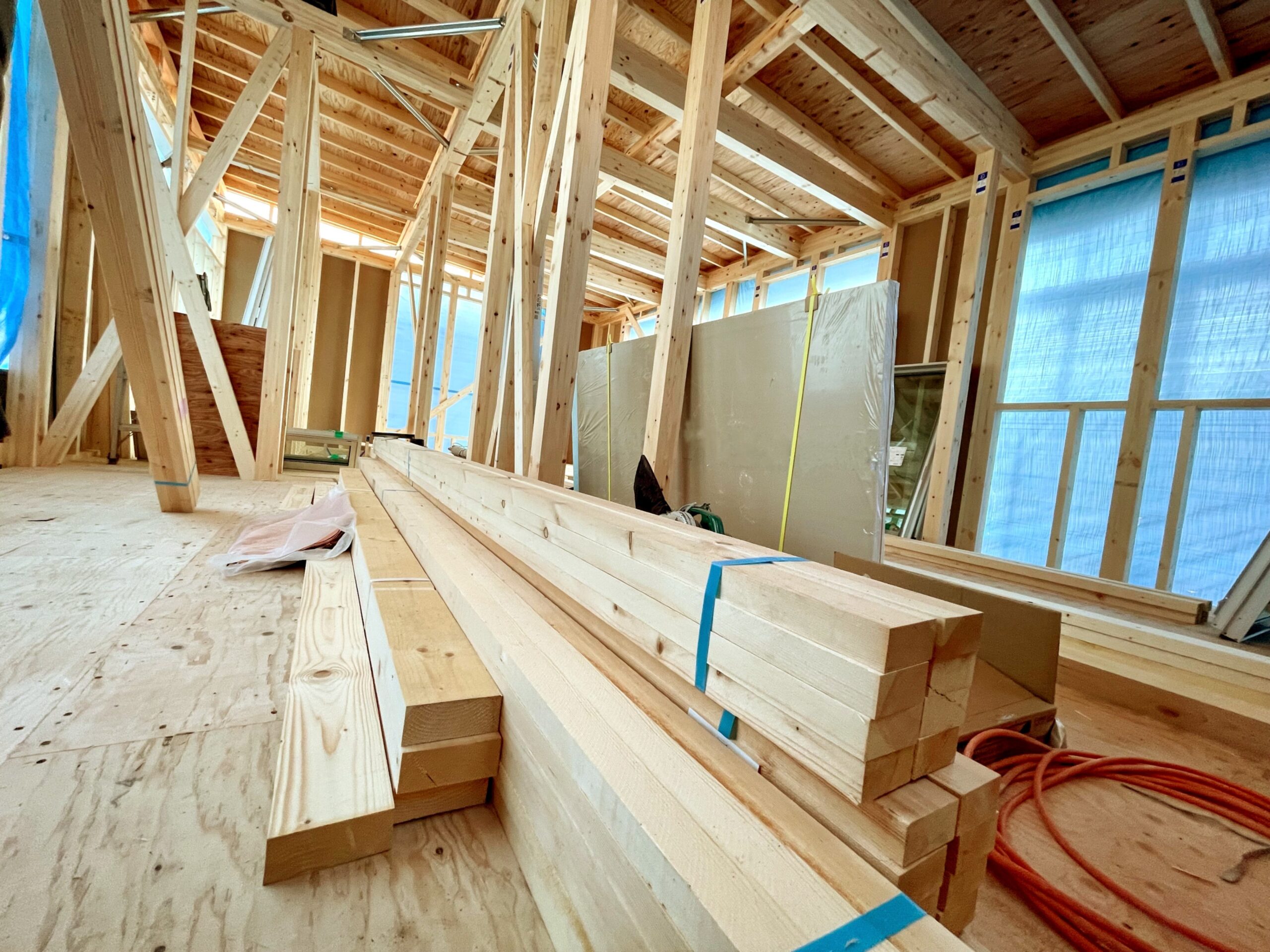 不動産営業マンが配信すべき、建築費高騰の時代だからこそ中古住宅リノベーションで費用を抑えた購入方法